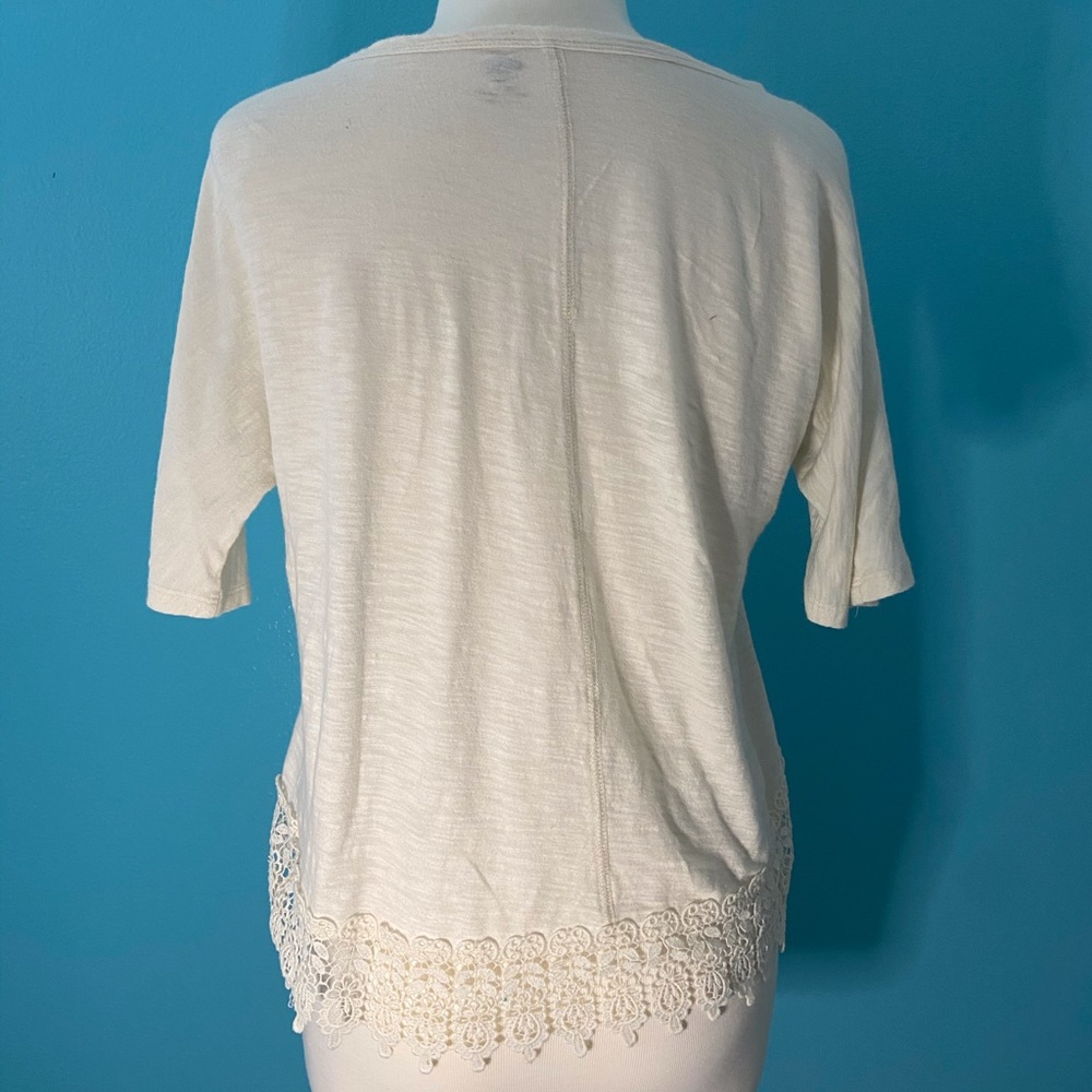 Comfy 3 quarter T-Shirt.